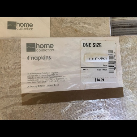 Twelve 18x18 Pearl Color Fabric Napkins with Leaf Motif - Picture 5 of 5